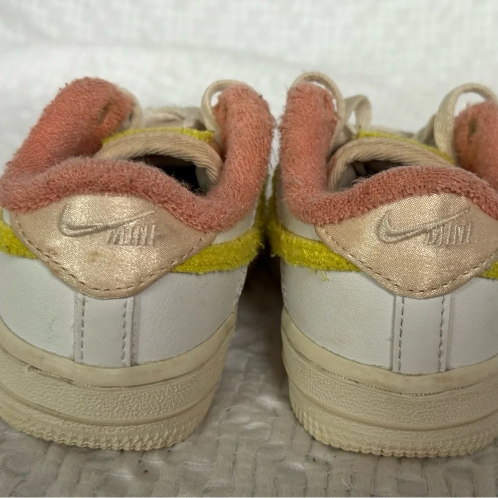 Nike TD Air Force 1 LV 8 in WHITE / YELLOW STRIKE / PHANTOM / PEARL WHITE size